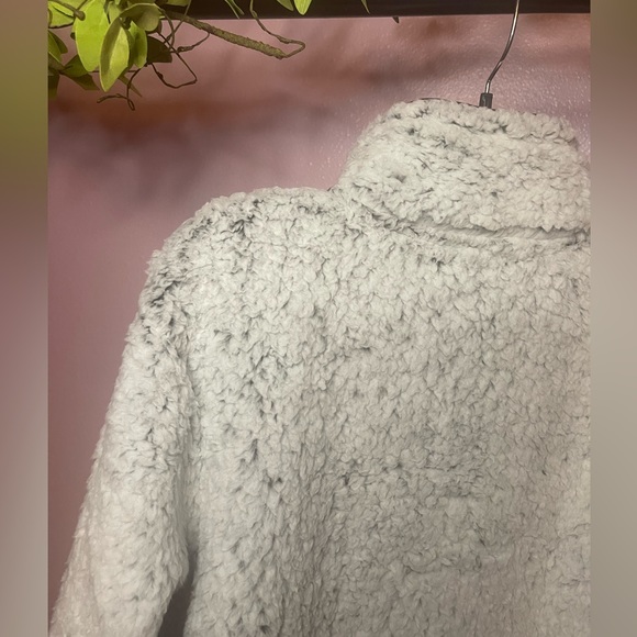 Victoria’s Secret PINK Frosted White Sherpa Quarter Zip Pullover - Picture 11 of 12